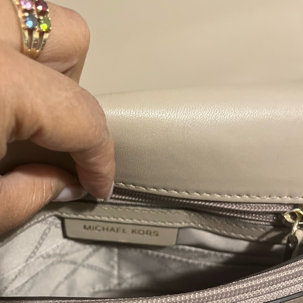 MICHAEL KORS Sloan Chain Bag - Picture 8 of 8
